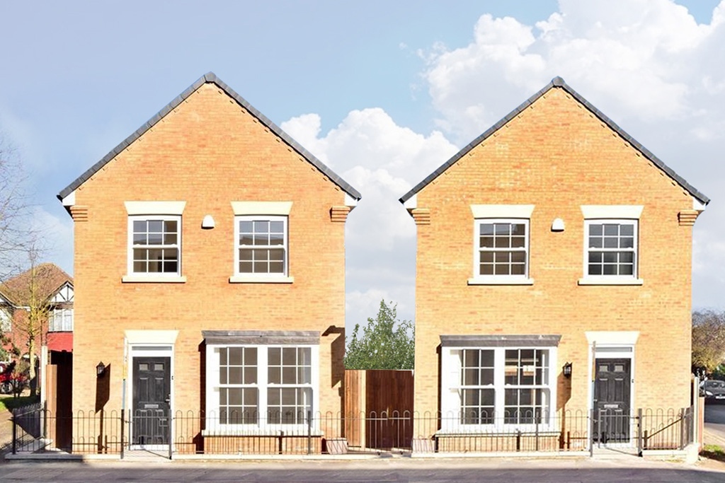 Luxury New build London Road, located in Kent. London Road showcases a pristine specification that brings these two 3-bedroom homes to life. This Kent based development is local to the station to provide an easy commute to London. 